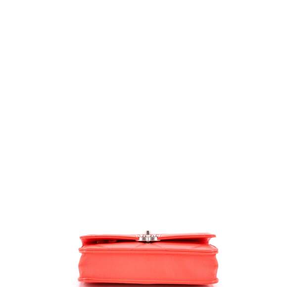 Chanel 19 Wallet On Chain Quilted #235133C38B - Picture 4 of 6